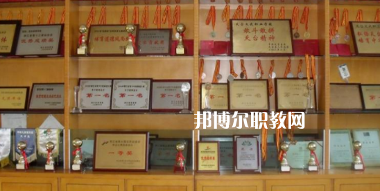 2023天臺文武職業(yè)技術學校多少錢 天臺文武職業(yè)技術學校各專業(yè)學費收費標準