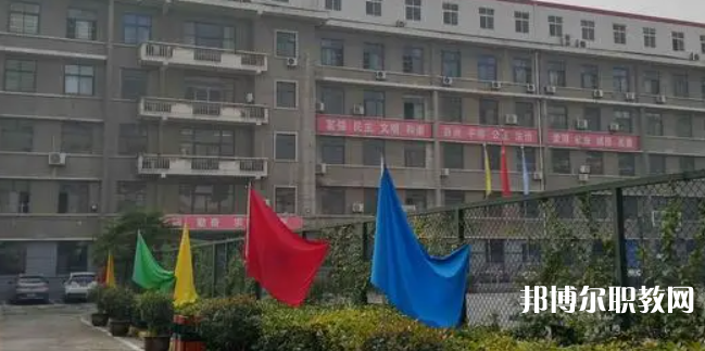 西安市技工學(xué)校地址，乘車(chē)路線(xiàn)
