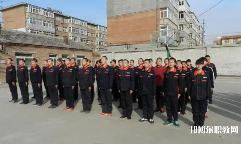 張家口靚典中等職業學校地址，乘車路線