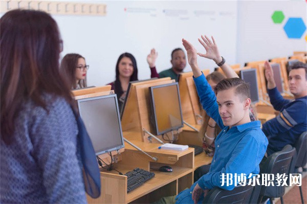 河北哪里的技工學校能讀焊接技術(shù)專業(yè)