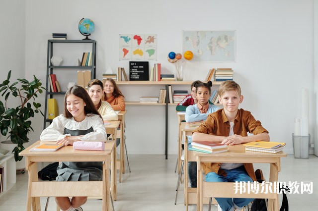 湖北哪里的中職學校能讀曲藝專業專業
