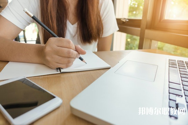 湖南哪里的中專學校能讀會計電算化專業專業