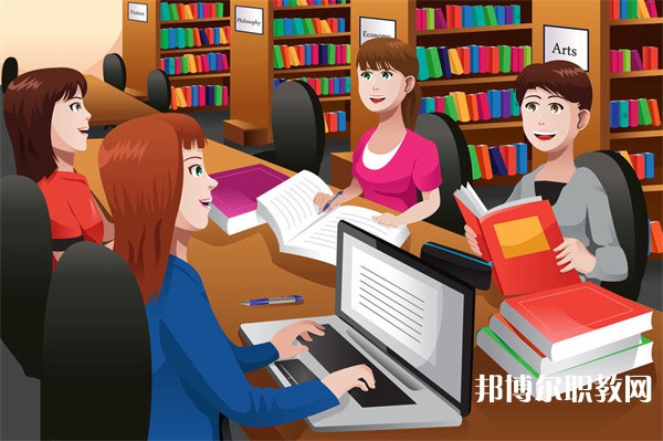 廣西哪里的中專學(xué)校能讀服裝設(shè)計與制作專業(yè)