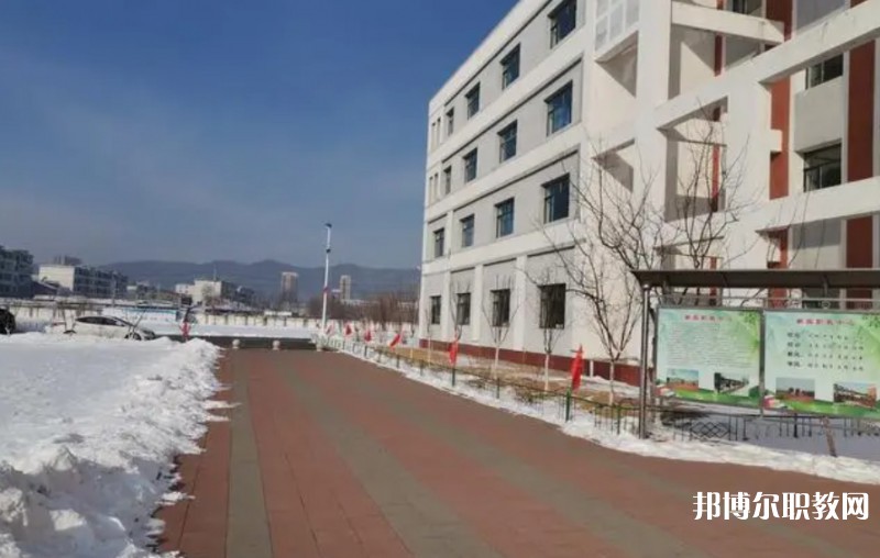 2024新賓縣中等職業(yè)技術(shù)專業(yè)學(xué)校招生計(jì)劃 招生人數(shù)是多少(附要求、條件、對(duì)象)