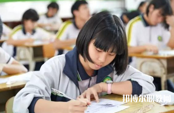 2025懷化中職學校最新排名前三名單