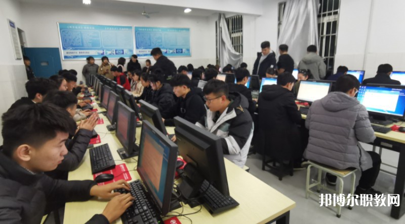 自貢2025年初中生不去鐵路學校怎么辦