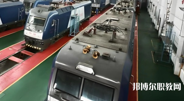 自貢2025年男生初中畢業上鐵路學校