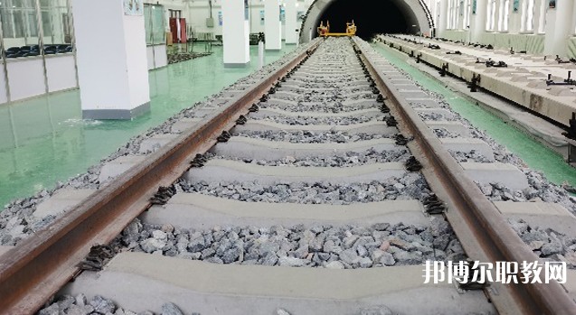 自貢2025年適合男生的鐵路學校專業