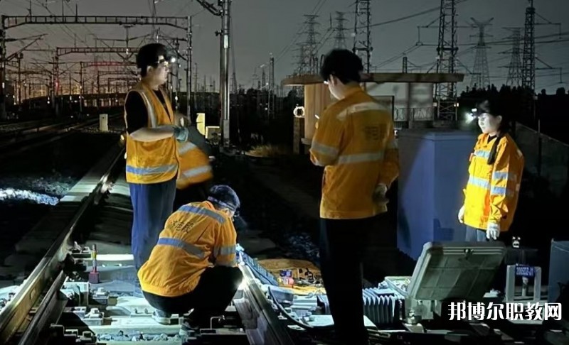 自貢2025年現在鐵路學校學什么專業好